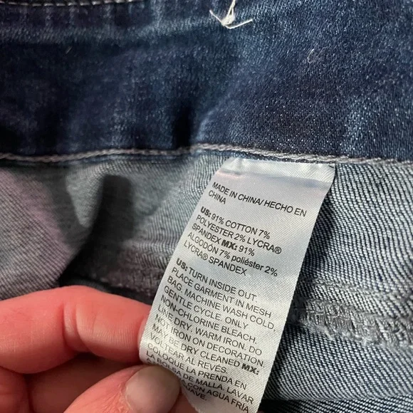 Chico’s Jegging with Red Rhinestone detail on legs. Sz 12 great condition! - Picture 6 of 6